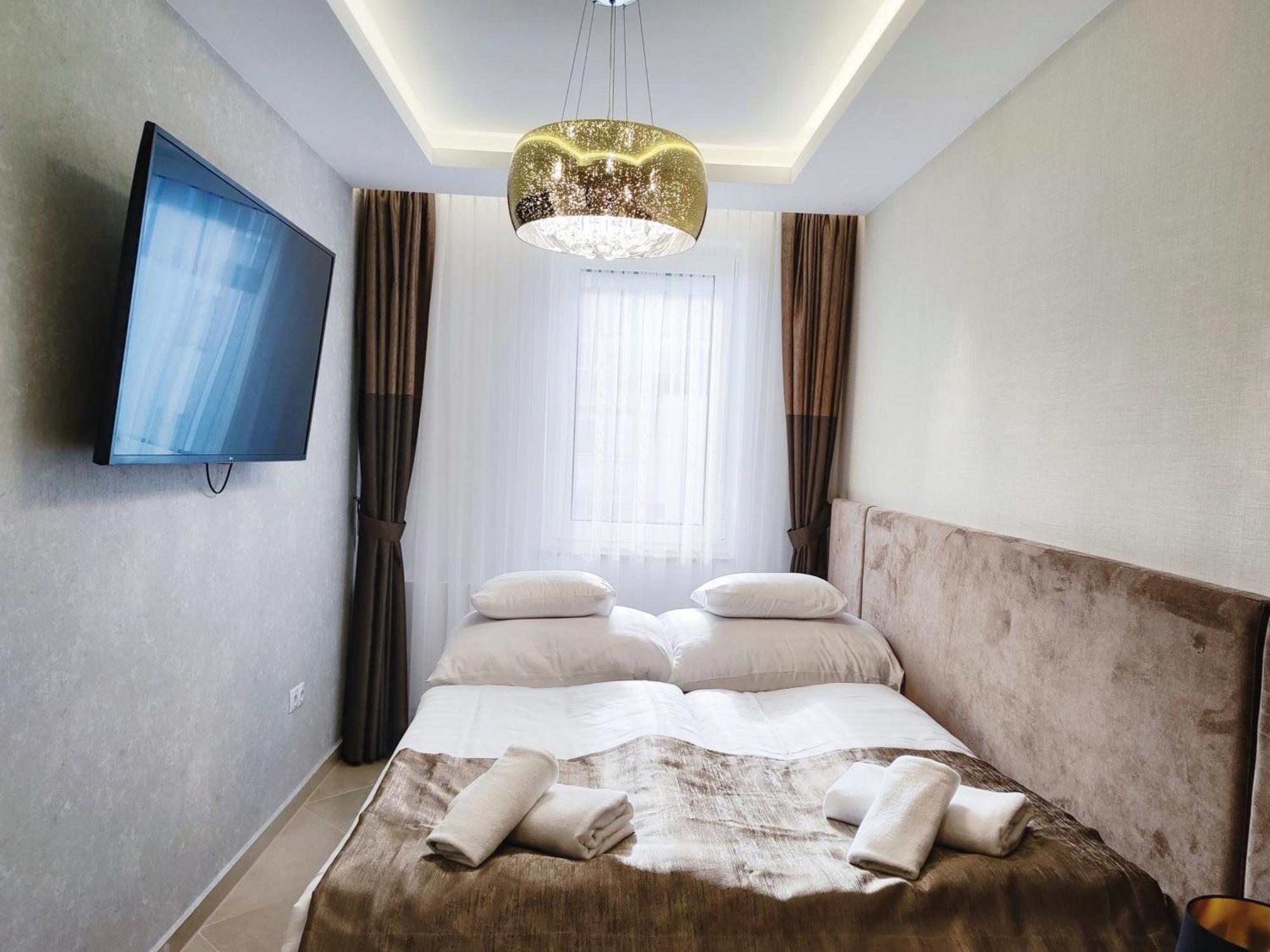 Royal Liberty Apartment Keszthely Bagian luar foto