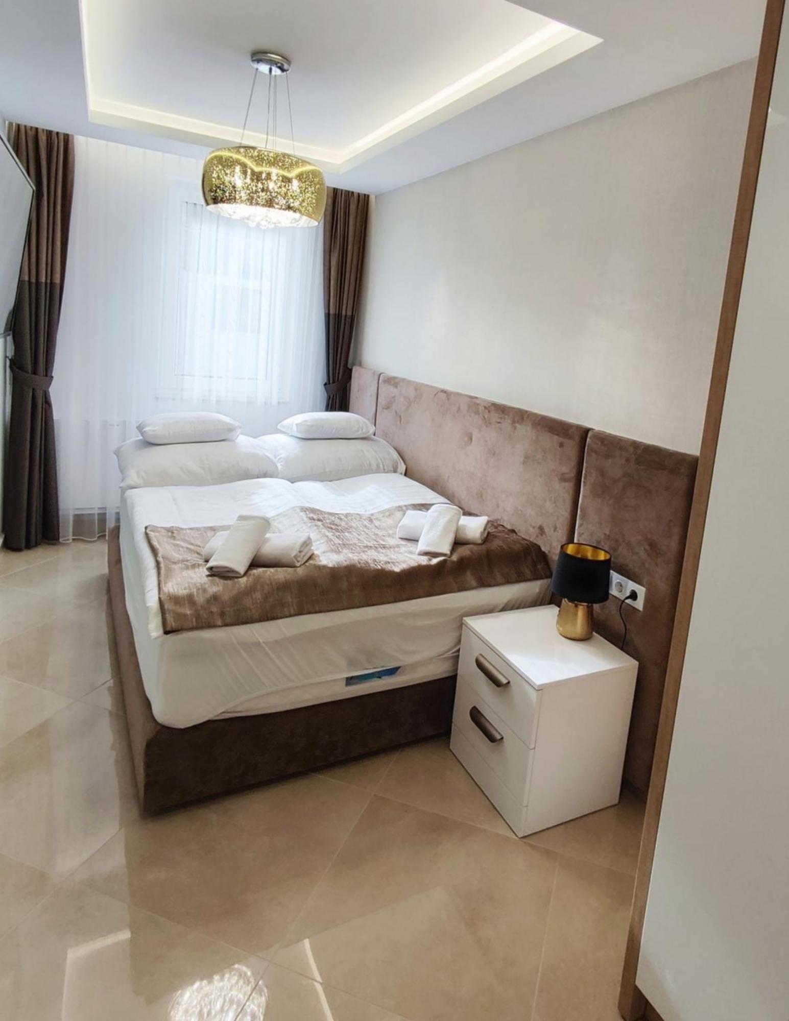 Royal Liberty Apartment Keszthely Bagian luar foto
