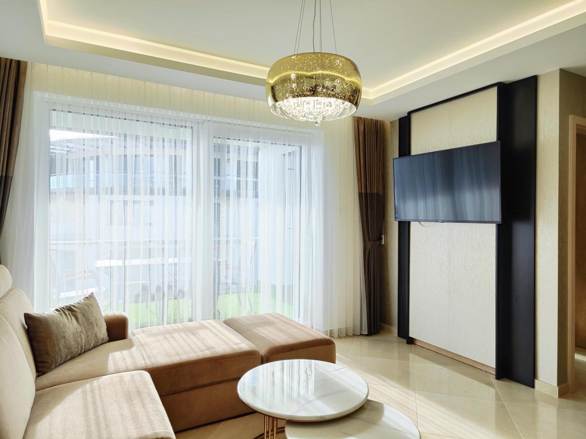 Royal Liberty Apartment Keszthely Bagian luar foto
