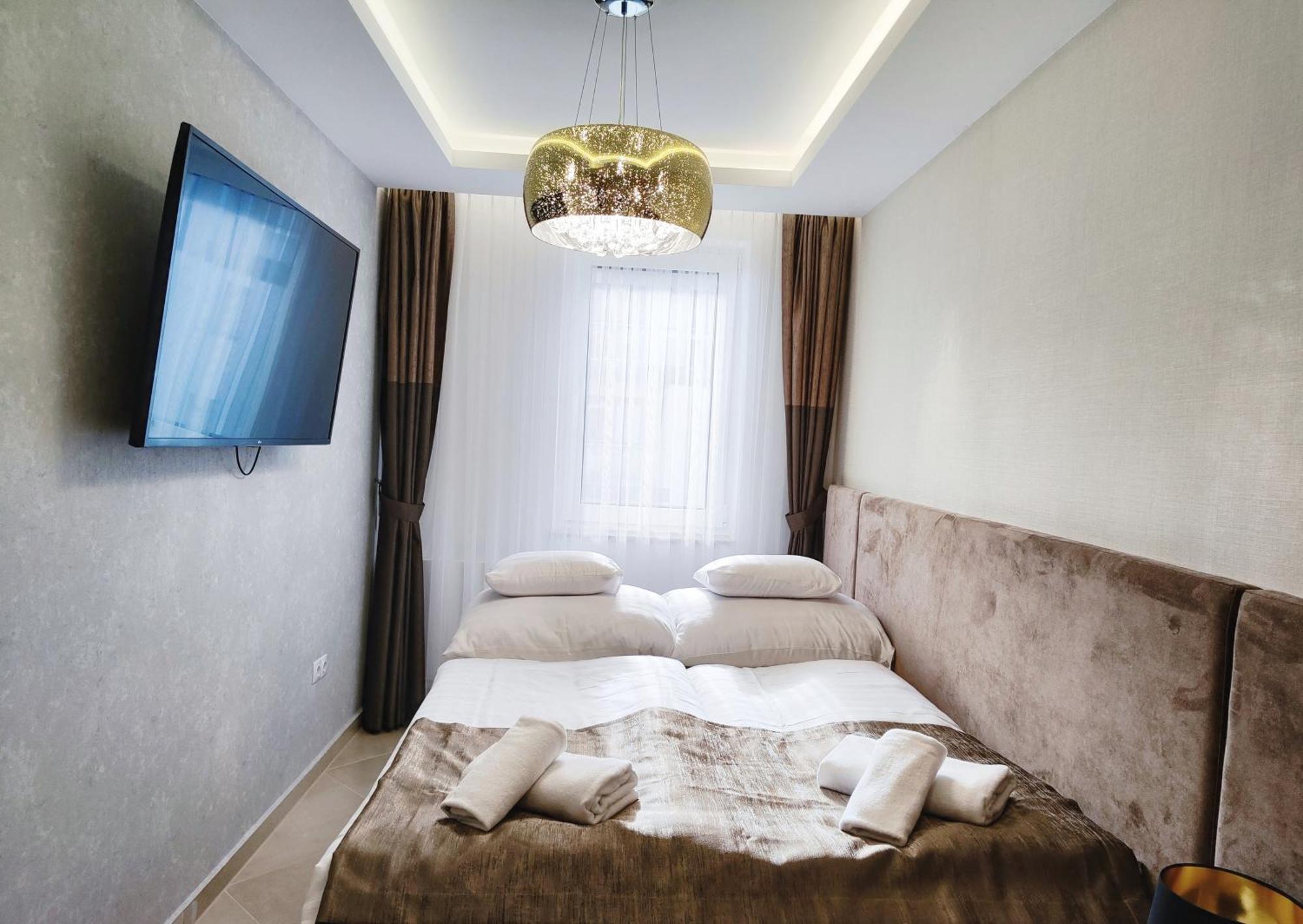 Royal Liberty Apartment Keszthely Bagian luar foto